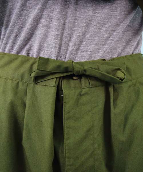 ８(eight)（エイト）の「コットン 作務衣 作業着 ネイビー 甚平（浴衣・メンズ・ブラック/ダークブラウン/ネイビー/グリーン・MEDIUM/LARGE/X-LARGE）」の5枚目の写真