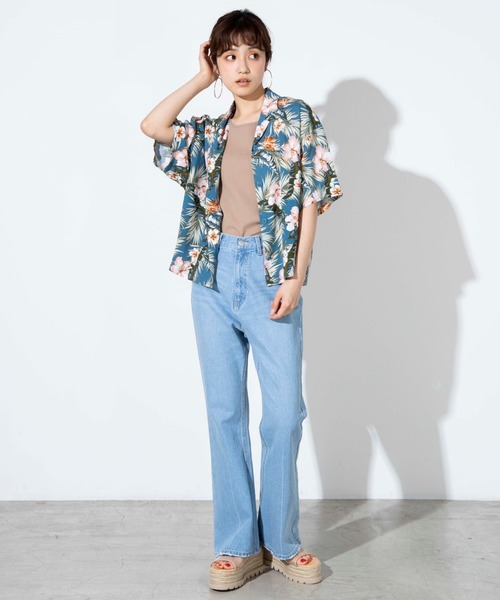 WEGO（ウィゴー）の「WEGO/デニムハイウエストフレアパンツ（デニムパンツ・レディース・インディゴブルー/ライトインディゴブルー・SMALL/MEDIUM）」の15枚目の写真