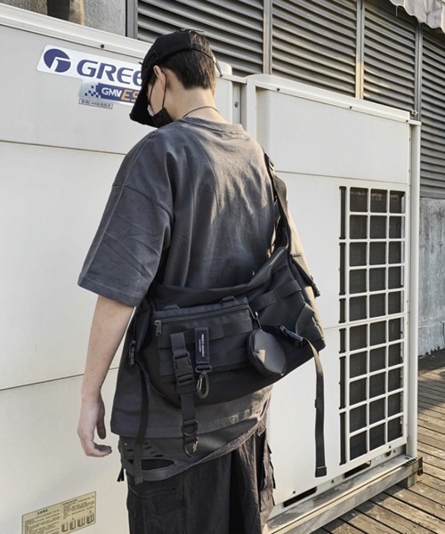 WESTBOY(ウエストボーイ)の「【WB ORIGINALS】Shoulder bag with sacoche(ショルダーバッグ・メンズ・ブラック/グレー/グリーン・FREE)」の9枚目の写真