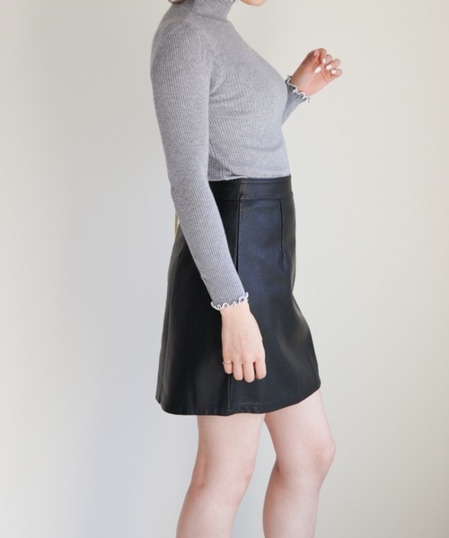 yuue' ( wear )(ユーイ)の「フェイクレザーミニスカート(スカート・レディース・ブラック/パープル・M/S)」の9枚目の写真