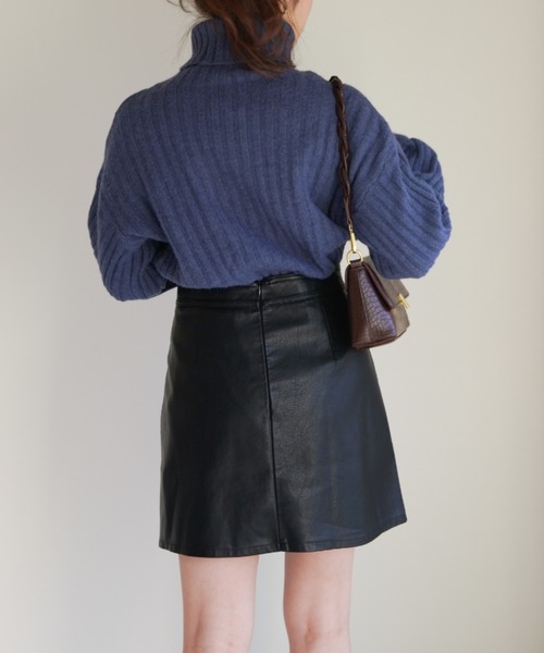 yuue' ( wear )(ユーイ)の「フェイクレザーミニスカート(スカート・レディース・ブラック/パープル・M/S)」の5枚目の写真