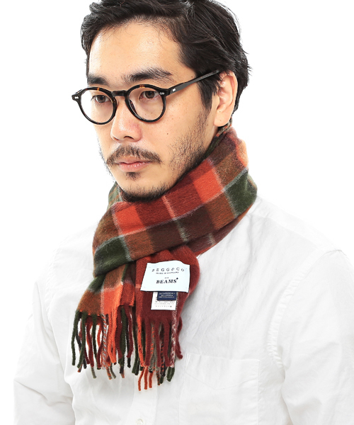 BEAMS PLUS（ビームスプラス）の「BEGG×BEAMS PLUS / 別注 タータンチェック柄 マフラー（マフラー・メンズ・チャコールグレー/ブラウン系その他/レッド系その他/グリーン系その他・ONE SIZE）」の3枚目の写真