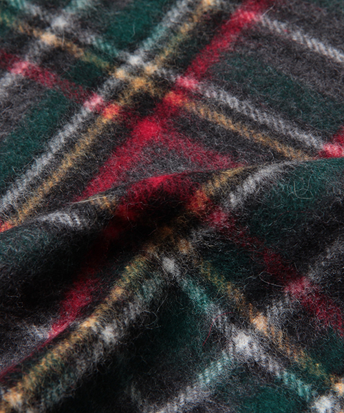 BEAMS PLUS（ビームスプラス）の「BEGG×BEAMS PLUS / 別注 タータンチェック柄 マフラー（マフラー・メンズ・チャコールグレー/ブラウン系その他/レッド系その他/グリーン系その他・ONE SIZE）」の12枚目の写真