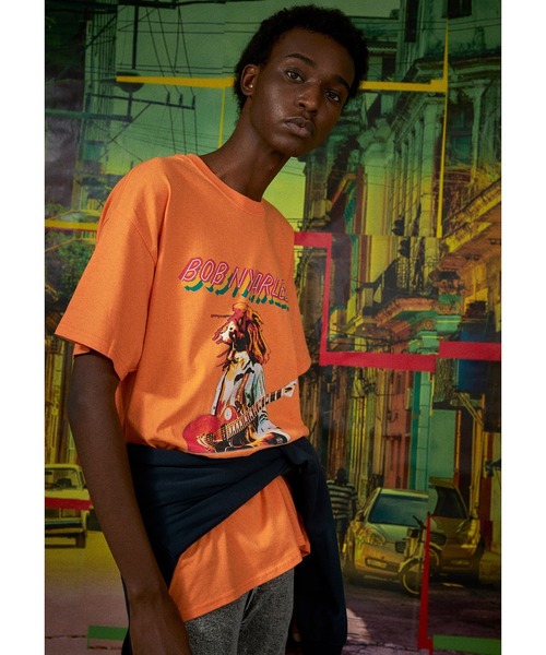 And A(アンドエー)の「AlexanderLeeChang アレキサンダーリーチャン / BOB NYA T ボブニャーリー ラスタカラーロゴプリント半袖Tシャツ / AC012108(Tシャツ/カットソー・メンズ・ホワイト/ブラック/ブラウン/オレンジ・1/2/3/4)」の4枚目の写真