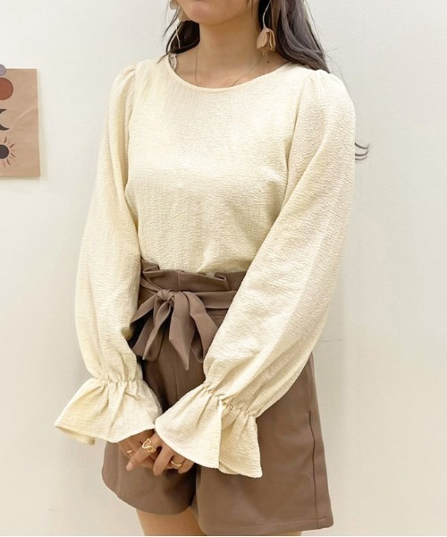 apres jour(アプレジュール)の「リップルブラウス【ZOZOTOWN限定アイテム】【3AP】(シャツ/ブラウス・レディース・グレイッシュベージュ/ベージュ/アイボリー・フリー/X-LARGE)」の1枚目の写真