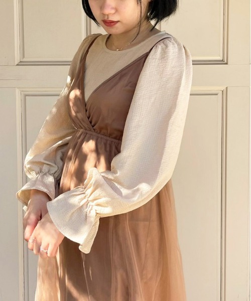 apres jour(アプレジュール)の「リップルブラウス【ZOZOTOWN限定アイテム】【3AP】(シャツ/ブラウス・レディース・グレイッシュベージュ/ベージュ/アイボリー・フリー/X-LARGE)」の9枚目の写真