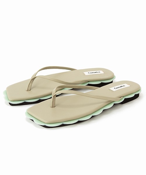 Casselini(キャセリーニ)の「スカラップビーチサンダル(サンダル・レディース・オレンジ/ラベンダー/ブラック/ミント・23/24/24.5/23.5)」の3枚目の写真