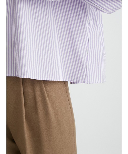 Mila Owen（ミラオーウェン）の「後ヨークギャザー短丈シャツ（シャツ/ブラウス・レディース・ホワイト/パープル/イエロー・1/0）」の7枚目の写真