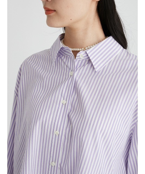 Mila Owen（ミラオーウェン）の「後ヨークギャザー短丈シャツ（シャツ/ブラウス・レディース・ホワイト/パープル/イエロー・1/0）」の4枚目の写真