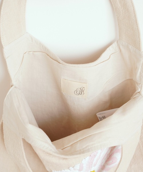 BEARDSLEY（ビアズリー）の「ハンド刺繍バッグ（トートバッグ・レディース・ベージュ/ネイビー・FREE）」の9枚目の写真