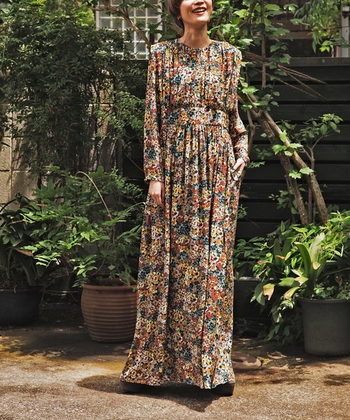 AVIE（アビィ）の「インポート花柄プリントボリュームギャザーマキシドレス（ワンピース・レディース・ブラウン・38）」の14枚目の写真