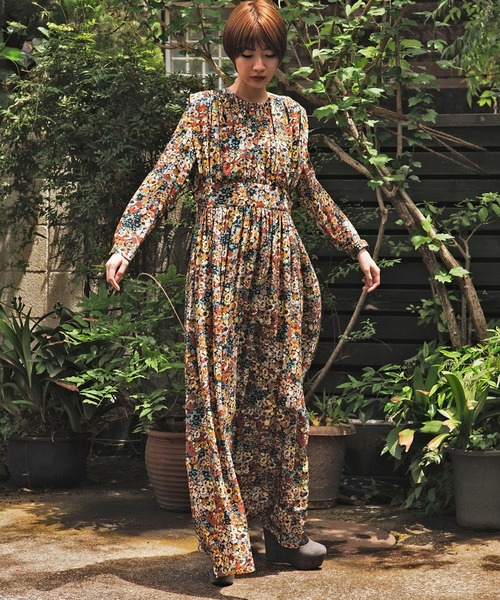 AVIE（アビィ）の「インポート花柄プリントボリュームギャザーマキシドレス（ワンピース・レディース・ブラウン・38）」の13枚目の写真