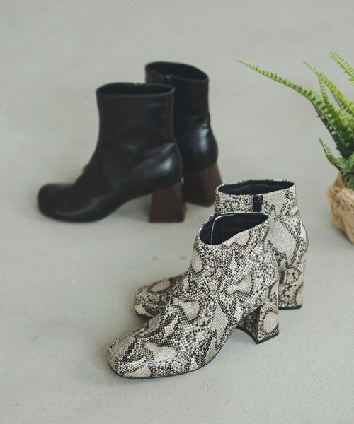 FREE'S MART（フリーズマート）の「◆フレアヒールブーティ（ブーツ・レディース・ブラック/グレー系その他・SMALL/MEDIUM）」の5枚目の写真