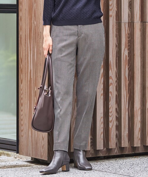 J.PRESS(ジェイプレス)の「【洗える】NEWESTバックピーチチェック テーパード パンツ(その他パンツ・レディース・ブラウン系3・7/13/9/11)」の1枚目の写真