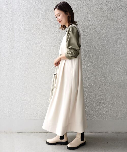 SHIPS(シップス)の「【WEB限定】〈手洗い可能〉2WAYタックワンピース◇(ワンピース・レディース・ネイビー/ブラウン/オフホワイト・SMALL/MEDIUM)」の20枚目の写真
