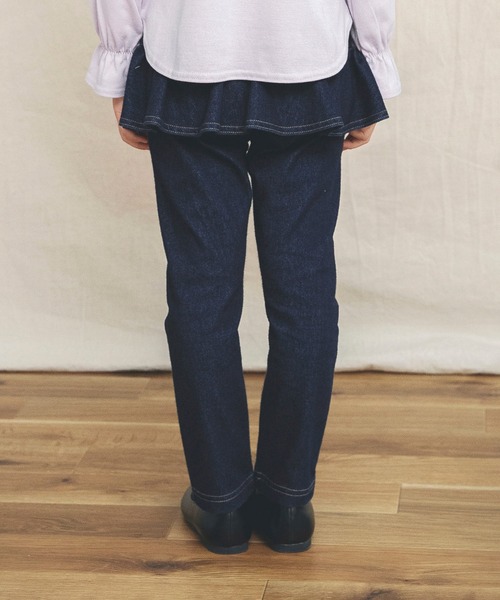 BRANSHES（ブランシェス）の「【WEB限定】デニムニットフリルパンツ（デニムパンツ・キッズ・ブルー/ネイビー・120cm/140cm/150cm/100cm/130cm/110cm）」の4枚目の写真