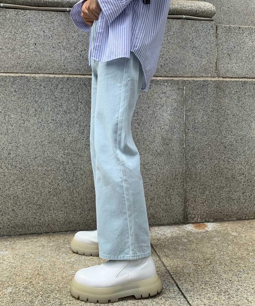 HEYUMM(ヘユム)の「ルーズシルエットデニムパンツ(デニムパンツ・レディース・ブラック/ライトインディゴブルー/ワンウォッシュ・ONE)」の16枚目の写真