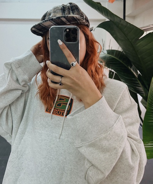 STUSSY（ステューシー）の「STUSSY/ステューシー AGNESS BOXY CROP HOOD FLEECE フーディー（パーカー・メンズ・チャコールグレー/アッシュグレー・L）」の2枚目の写真