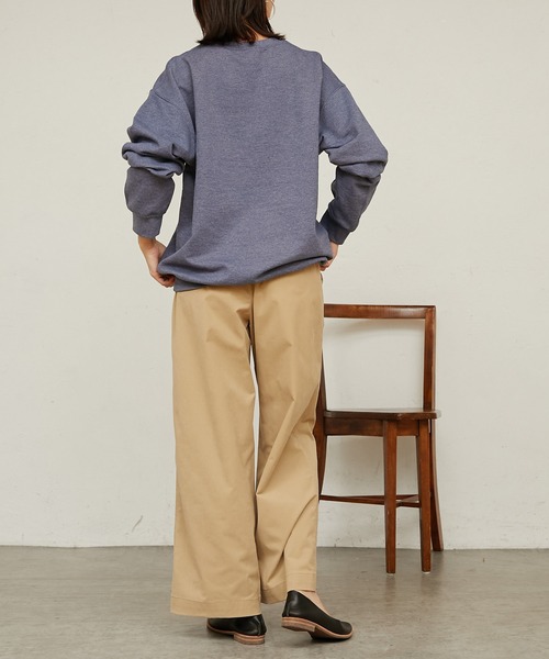 BONbazaar（ボンバザール）の「【PEANUTS/ピーナッツ】スヌーピープリントスウェット「CHILLING」Lサイズ（スウェット・レディース・ネイビー・LARGE）」の6枚目の写真