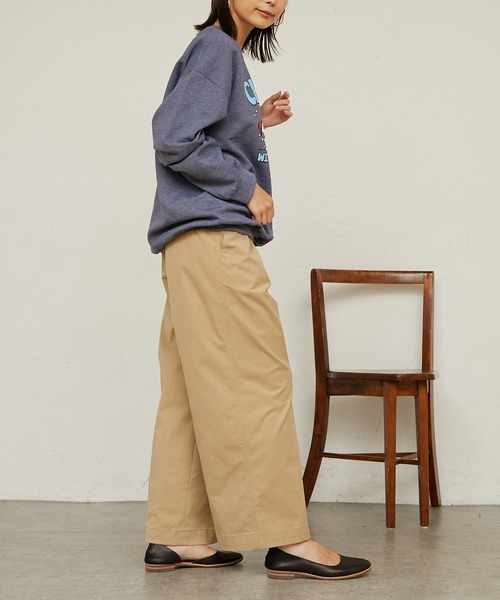 BONbazaar（ボンバザール）の「【PEANUTS/ピーナッツ】スヌーピープリントスウェット「CHILLING」Lサイズ（スウェット・レディース・ネイビー・LARGE）」の13枚目の写真