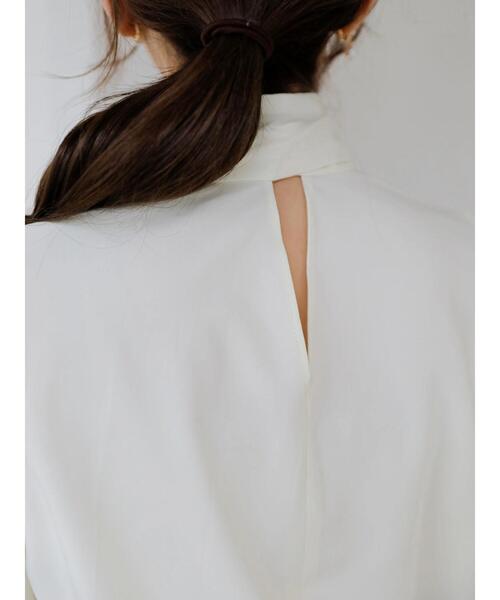 Areeam（アリーム）の「大人のためのリボンブラウス（Tシャツ/カットソー・レディース・ベージュ/アイボリー・FREE）」の16枚目の写真
