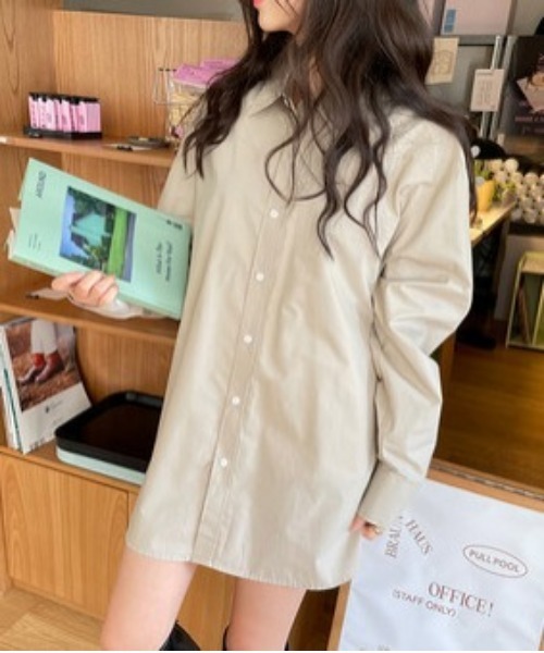 chuu（チュー）の「CHUU トイオーバーフィットshirts（シャツ/ブラウス・レディース・ホワイト/ベージュ・FREE）」の4枚目の写真