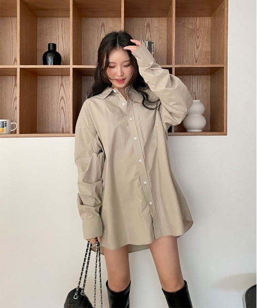 chuu（チュー）の「CHUU トイオーバーフィットshirts（シャツ/ブラウス・レディース・ホワイト/ベージュ・FREE）」の8枚目の写真