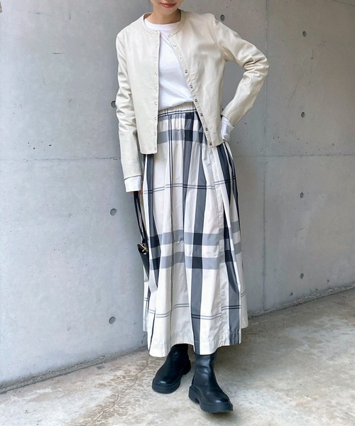 DouDou（ドゥドゥ）の「ノーカラーレザージャケット（ノーカラージャケット・レディース・オフホワイト/ブラック・FREE）」の6枚目の写真