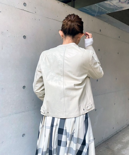 DouDou（ドゥドゥ）の「ノーカラーレザージャケット（ノーカラージャケット・レディース・オフホワイト/ブラック・FREE）」の11枚目の写真