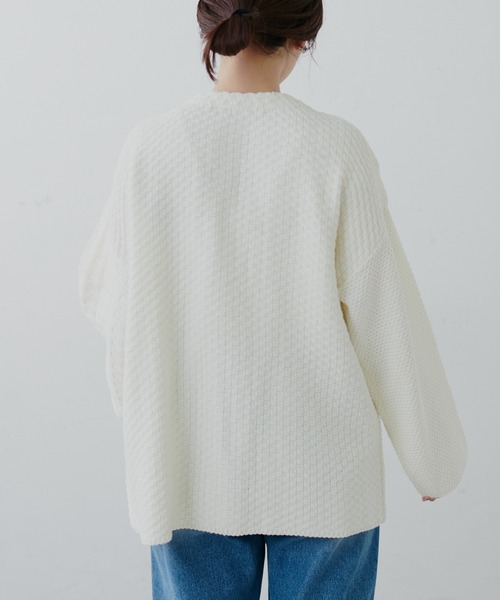 natural couture(ナチュラルクチュール)の「様々な編み地を楽しめる!いろいろ編み金釦ジャケットカーディガン(カーディガン/ボレロ・レディース・ベージュ/ネイビー/オフホワイト・FREE)」の22枚目の写真