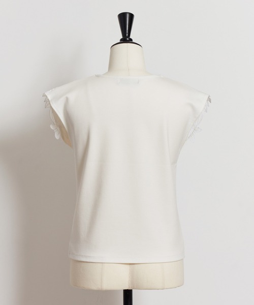 NOELA(ノエラ)の「フラワーカットワークトップス(Tシャツ/カットソー・レディース・ラベンダー/ネイビー/オフホワイト・フリー)」の21枚目の写真