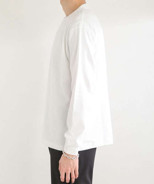 SENSE OF PLACE by URBAN RESEARCH(センスオブプレイスバイアーバンリサーチ)の「『WEB限定』Hanes BEEFY LONG SLEEVE T-SHIRTS 2P(Tシャツ/カットソー・メンズ・ホワイト/ブラック・MEDIUM/LARGE/X-LARGE)」の5枚目の写真