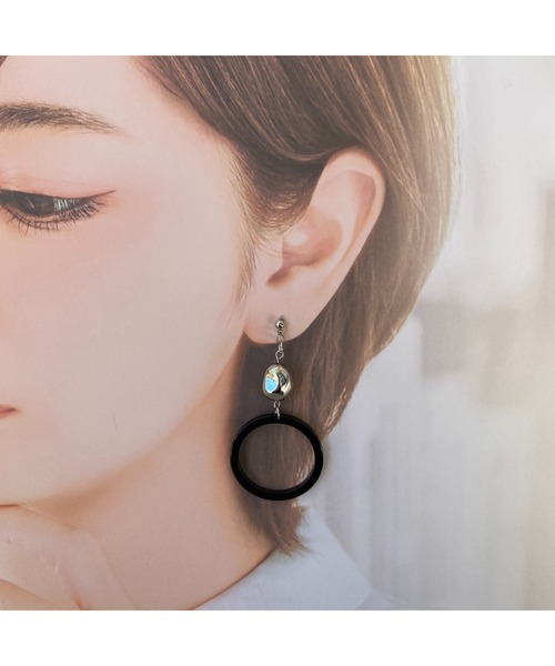 tone(トーン)の「【-lensa-】シルバー×ブラックで万能ピアス(リング) (MA)(ピアス(両耳用)・レディース・ブラック・FREE)」の6枚目の写真
