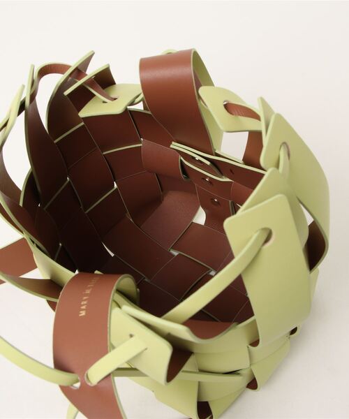 MARY AL TERNA（メアリオルターナ）の「【MARY AL TERNA(メアリオルターナ)】HUG MA2101BG-09（ショルダーバッグ・レディース・ライトグリーン/グレイッシュベージュ・FREE）」の3枚目の写真