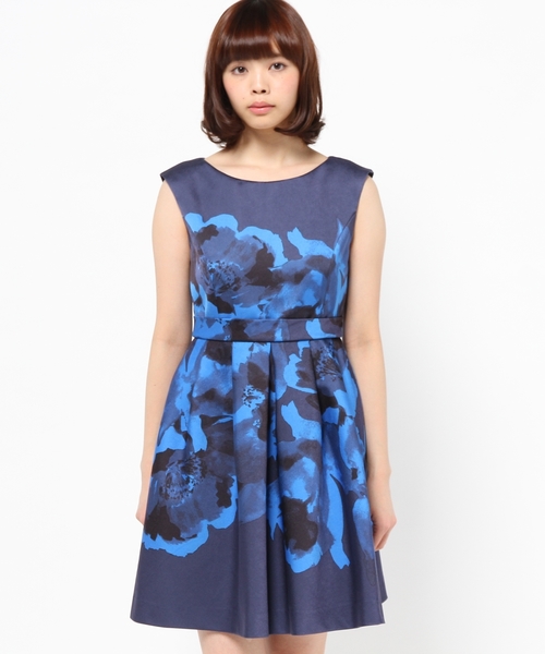 GRACE CONTINENTAL（グレースコンチネンタル）の「ペイントフラワー