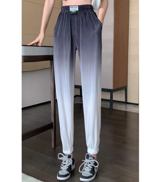 Bifrost(ビフレスト)の「グラデーション プリーツパンツ(その他パンツ・レディース・ブラック・M/L)」の3枚目の写真