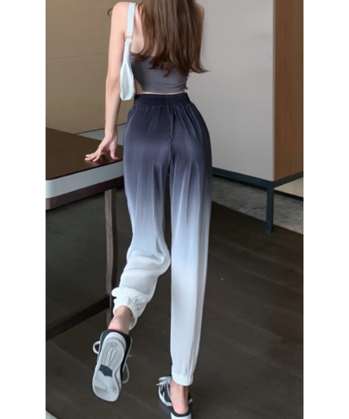 Bifrost(ビフレスト)の「グラデーション プリーツパンツ(その他パンツ・レディース・ブラック・M/L)」の5枚目の写真