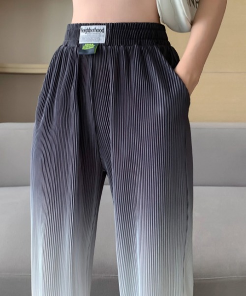 Bifrost(ビフレスト)の「グラデーション プリーツパンツ(その他パンツ・レディース・ブラック・M/L)」の9枚目の写真