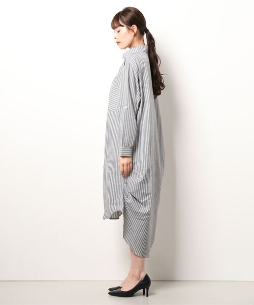 KOBE LETTUCE（コウベレタス）の「タックデザインストライプシャツワンピース[E3080]（シャツワンピース・レディース・グレー/ブルー・FREE）」の3枚目の写真