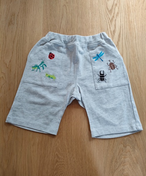 ACOBA(ACOBA)の「虫ワッペン付きパンツ(その他パンツ・キッズ・ブラック/グレー・90/100/110/120/80/130/95)」の2枚目の写真