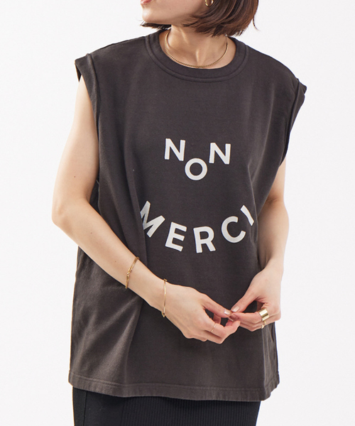Rouge vif(ルージュヴィフ)の「mucci 別注ミニ裏毛ロゴT(Tシャツ/カットソー・レディース・ホワイト/ブラック・フリー)」の1枚目の写真