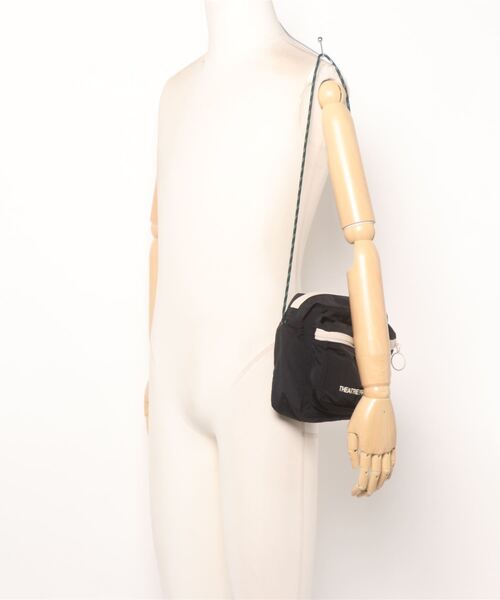 THEATRE PRODUCTS(シアタープロダクツ)の「【THEATRE PRODUCTS】SQUARE SHOULDER POCHETTE(ショルダーバッグ・レディース・ベージュ/ブラック・FREE)」の6枚目の写真