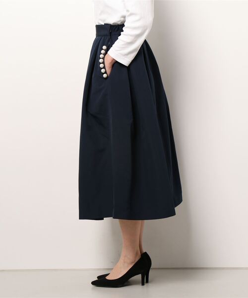 PICCIN PERLA（ピッチンペルラ）の「ポケットパールタックスカート（スカート・レディース・ブラック/ネイビー・S/M）」の4枚目の写真