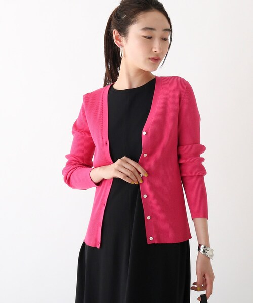 OPAQUE.CLIP（オペークドットクリップ）の「◆アセテートコットン リブVネックカーディガン【マルチファンクション/WEB限定カラー・サイズ】（カーディガン/ボレロ・レディース・ブラック/ブラウン系その他/ホワイト系その他6/ベージュ系8/ライトグリーン系/ブルー系7/ピンク系・40/38/36）」の7枚目の写真