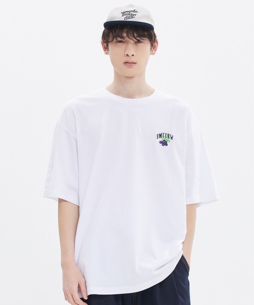 ROMANTIC CROWN（ロマンティッククラウン）の「【ROMANTIC CROWN】FRUIT QUOKKA TEE / ロマンティッククラウン フルーツ ワラビー グラフィック Tシャツ（Tシャツ/カットソー・メンズ・ネイビー/ホワイト・LARGE/MEDIUM）」の6枚目の写真