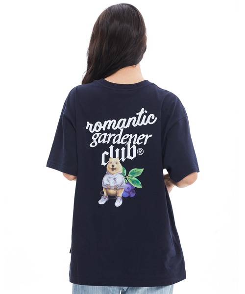 ROMANTIC CROWN（ロマンティッククラウン）の「【ROMANTIC CROWN】FRUIT QUOKKA TEE / ロマンティッククラウン フルーツ ワラビー グラフィック Tシャツ（Tシャツ/カットソー・メンズ・ネイビー/ホワイト・LARGE/MEDIUM）」の16枚目の写真