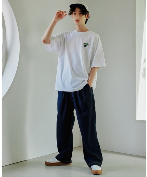 ROMANTIC CROWN（ロマンティッククラウン）の「【ROMANTIC CROWN】FRUIT QUOKKA TEE / ロマンティッククラウン フルーツ ワラビー グラフィック Tシャツ（Tシャツ/カットソー・メンズ・ネイビー/ホワイト・LARGE/MEDIUM）」の5枚目の写真