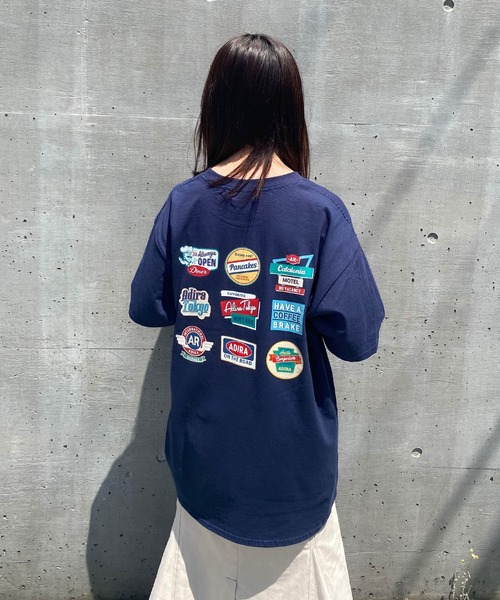 ADIRA（アディラ）の「ユニセックスワッペンプリントT（Tシャツ/カットソー・レディース・ホワイト/ネイビー・X-LARGE）」の14枚目の写真