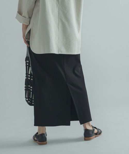 FORK&SPOON（フォークアンドスプーン）の「FORK&SPOON　カットストレートスカート（スカート・レディース・ブラック/ライトベージュ・1/2）」の16枚目の写真