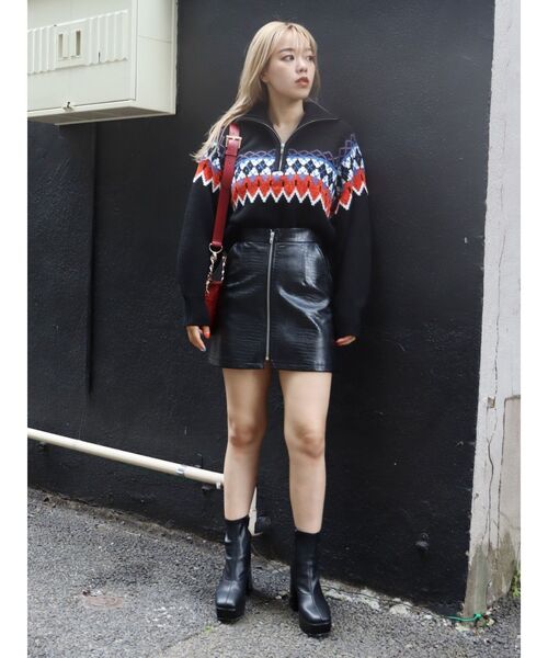 EVRIS（エヴリス）の「フェイクレザージップミニスカート（スカート・レディース・ブラック/ブラウン/ブルー・SMALL/MEDIUM）」の19枚目の写真